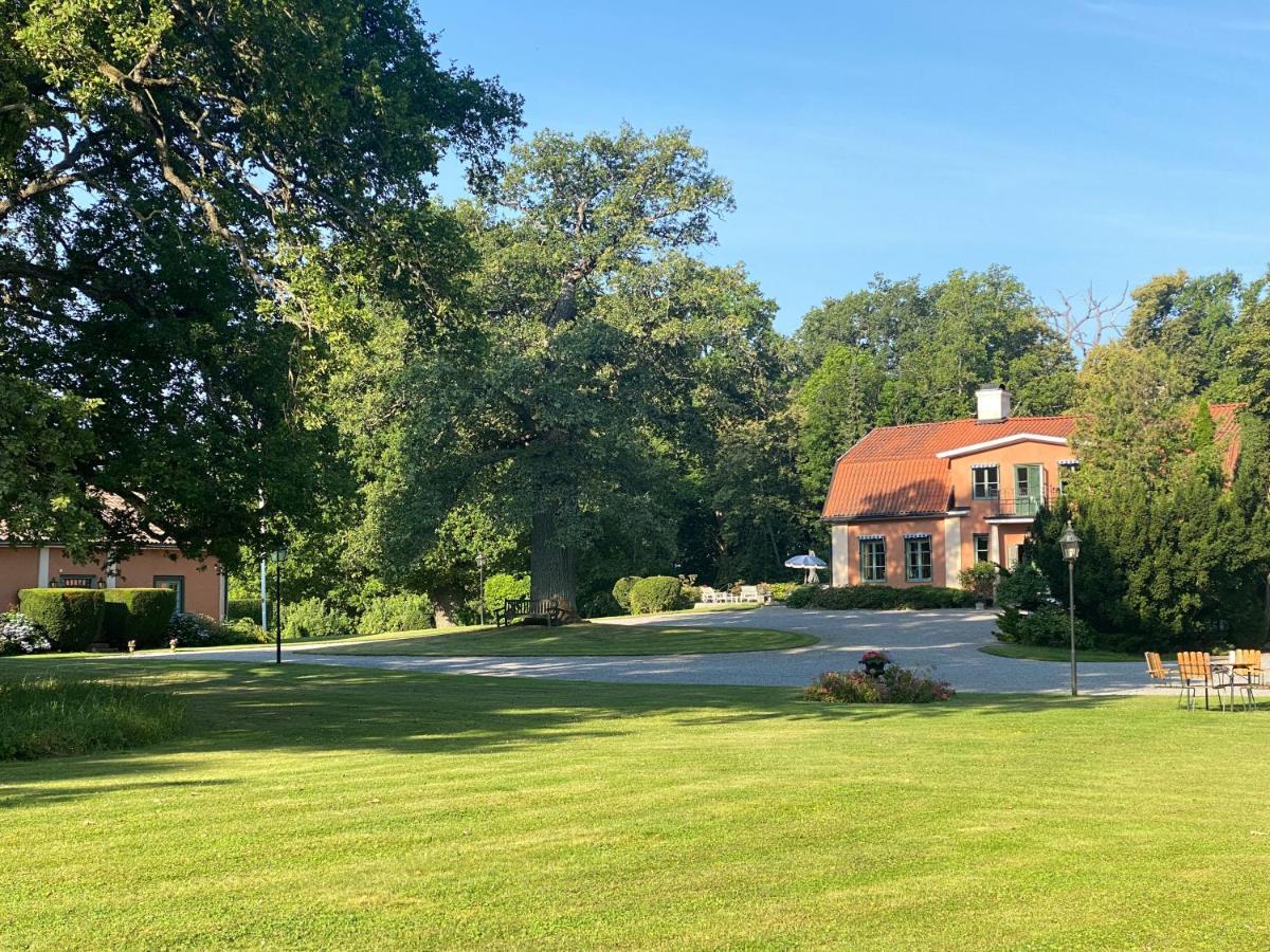 Spectacular 6-Bed House In Beautiful Manor Park Villa Mariefred Exterior foto